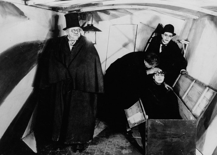 The Cabinet of Dr. Caligari (1920) [Silent Movie] |